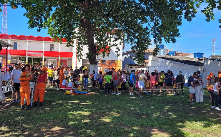 Corpo de Bombeiros recebe 220 crianças durante o Circuito Kids da XX Corrida do Fogo