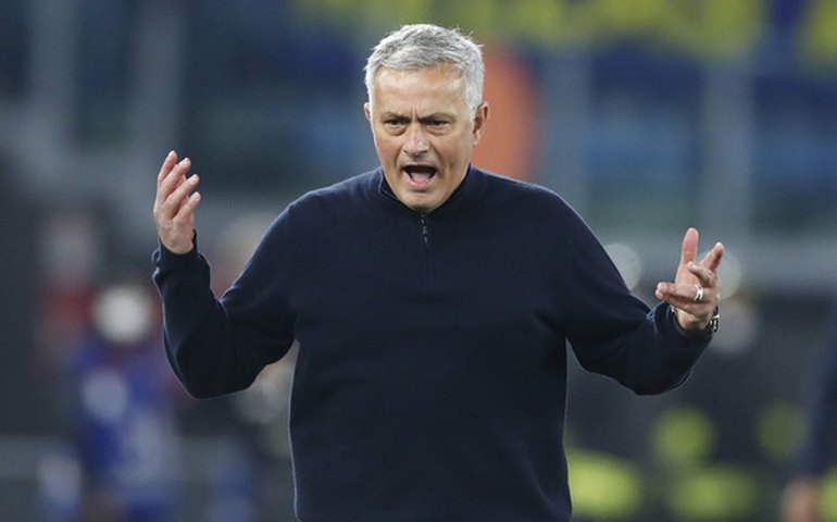 Mourinho elogia trabalho de Abel Ferreira no Palmeiras: 'Carreira brilhante'