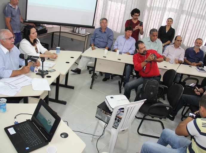 Rogério Teófilo apresenta diagnóstico financeiro da Prefeitura de Arapiraca