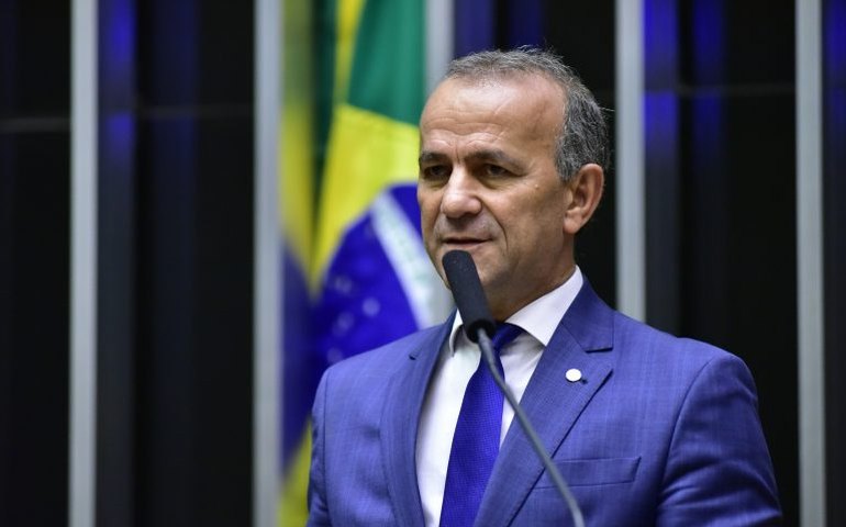 Comissão sobre rompimentos de barragens debate situação de esportistas aquáticos