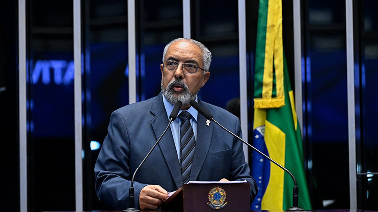 Com fim do recesso, Paim diz esperar que PEC contra escala 6x1 seja votada