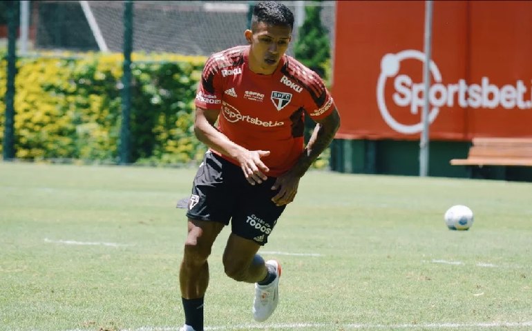 Igor Vinícius treina com bola e deve reforçar o São Paulo em Ribeirão Preto