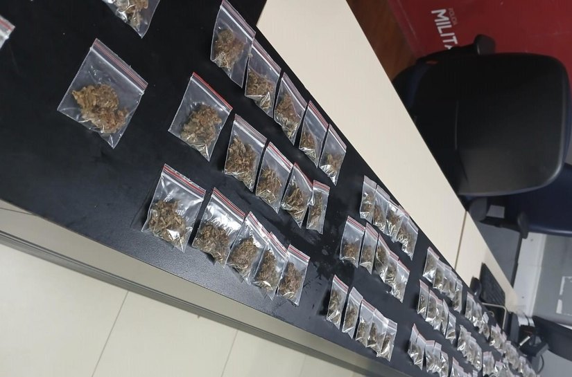 PM detém dois suspeitos com drogas em Maragogi