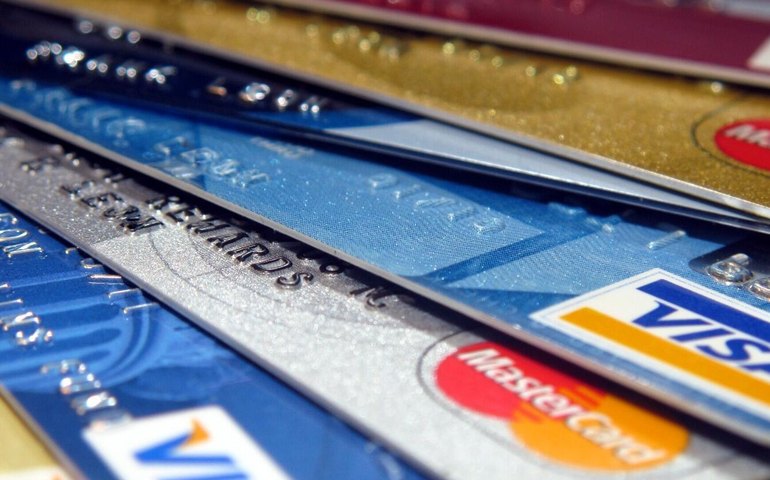 Crise do rotativo acende alerta no Planalto e força governo a rever regras do crédito