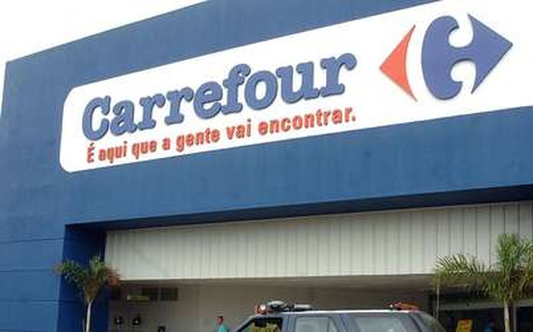 Protesto em frente ao Carrefour no Rio chega ao fim de forma pacífica