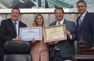 Assembleia Legislativa concede maior honraria à delegada Luci Mônica