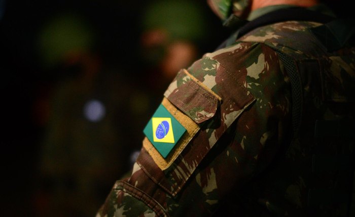 Corte de gastos na Defesa não afeta Lula, pois militares têm 'gordura' para queimar, diz analista Corte de gastos na Defesa não afeta Lula, pois militares têm 'gordura' para queimar, diz analista