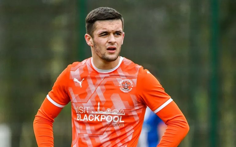 Acordo de empréstimo com Guarani chega ao fim e Rodrigo Andrade volta ao Vitória