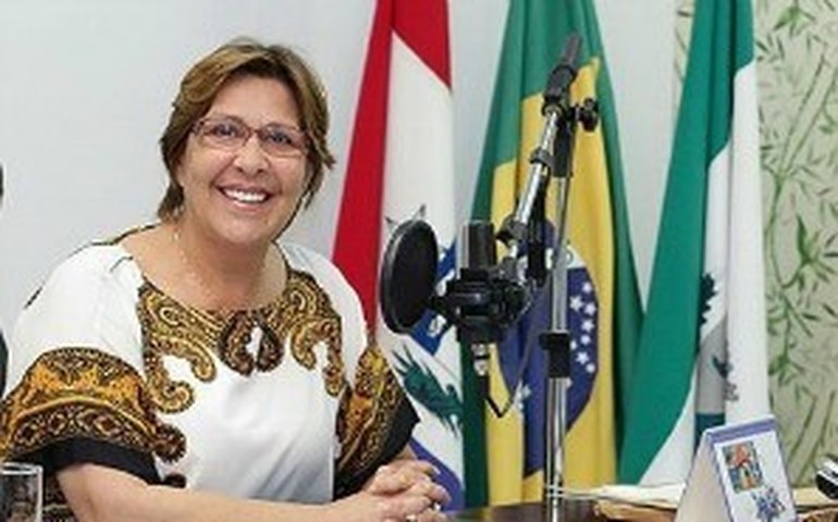 Arapiraca: Célia Rocha anuncia regularização no pagamento de salário a servidores