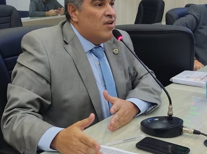 Samyr Malta solicita ao prefeito JHC decoração natalina em quatro áreas da capital alagoana