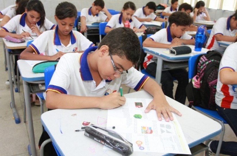 Escolas públicas e privadas de Alagoas devem participar da Base Nacional Curricular