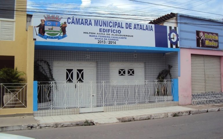 MP pede a exoneração de 37 cargos comissionados e realização de concurso público na Câmara de Atalaia