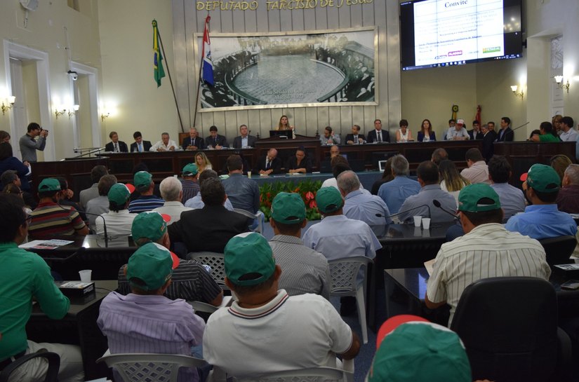 Audiência debate compra de produtos da Agricultura Familiar em Alagoas