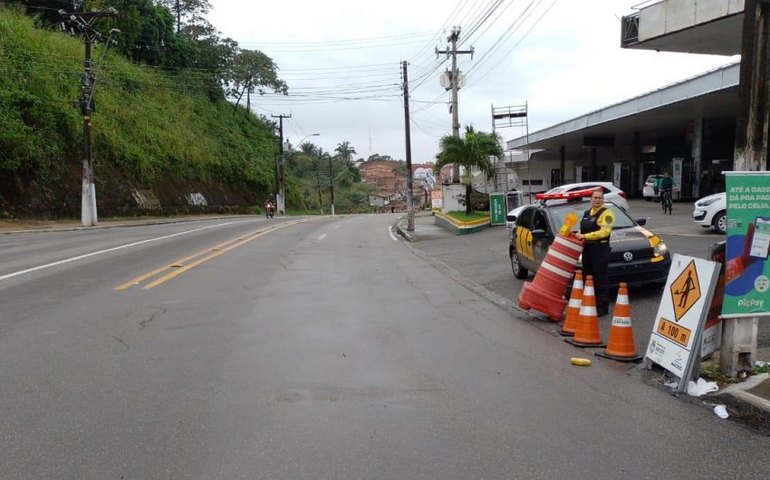 Defesa Civil de Maceió faz vistoria e libera Avenida Leste-Oeste para tráfego