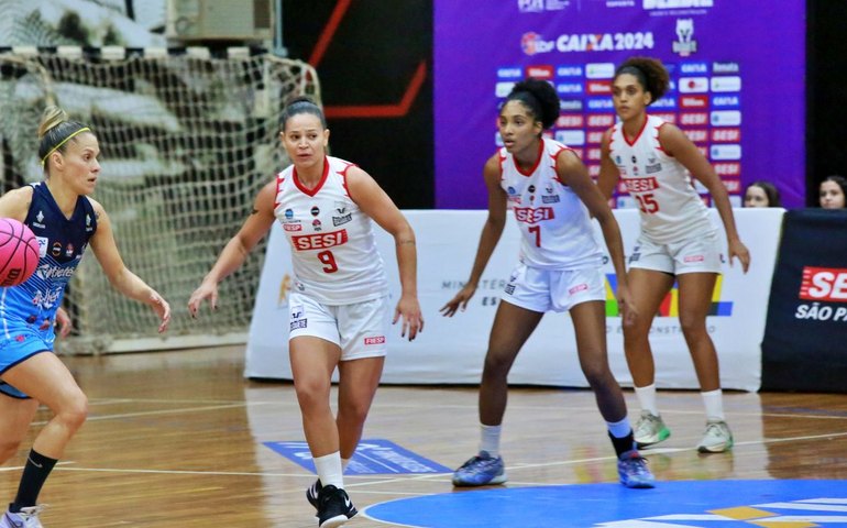 Sesi Araraquara derrota Catanduva e assume liderança da LBF