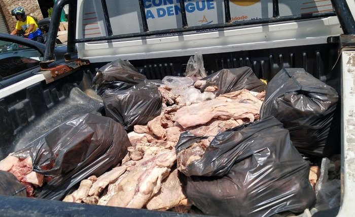 Alimentos perecíveis em condições impróprias para o consumo foram apreendidos em Maceió Alimentos perecíveis em condições impróprias para o consumo foram apreendidos em Maceió