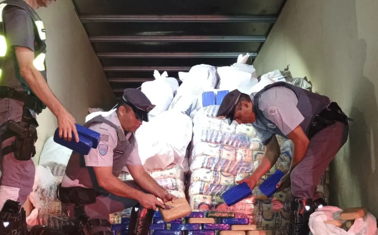 Desembargador manda prender traficante que foi solto após ser flagrado com 832 kg de cocaína