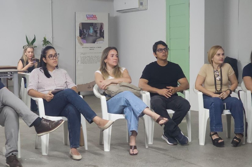 Médicos participam de capacitação em inserção e retirada de dispositivo intrauterino(DIU)