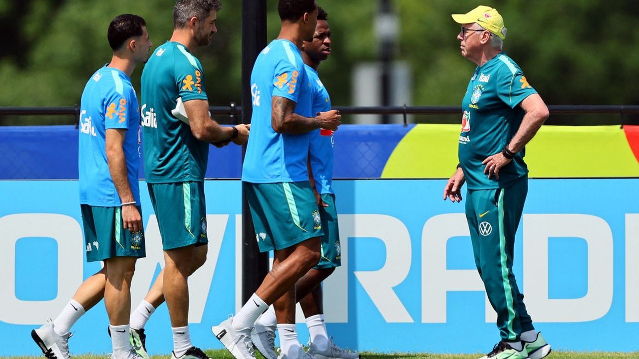 Brasil inicia preparação para oitavas da Copa contra Noruega
