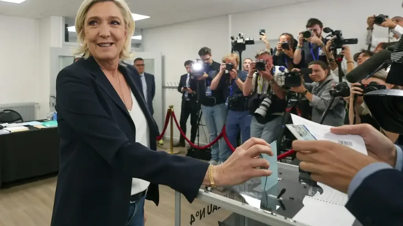 Eleições na França: por que distritos com 3 ou mais candidatos no 2° turno podem barrar a ultradireita; Entenda