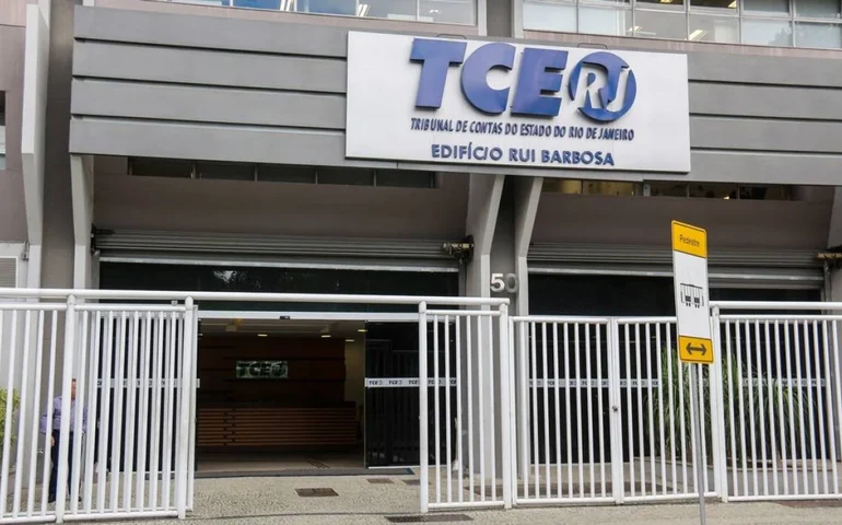 Conselheiros do TCE-RJ receberam R$ 11,8 milhões em um ano; contracheque chegou a R$ 3 milhões