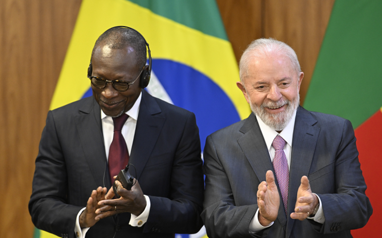 Lula critica cobrança de dívidas de países pobres ao lado do presidente do Benim