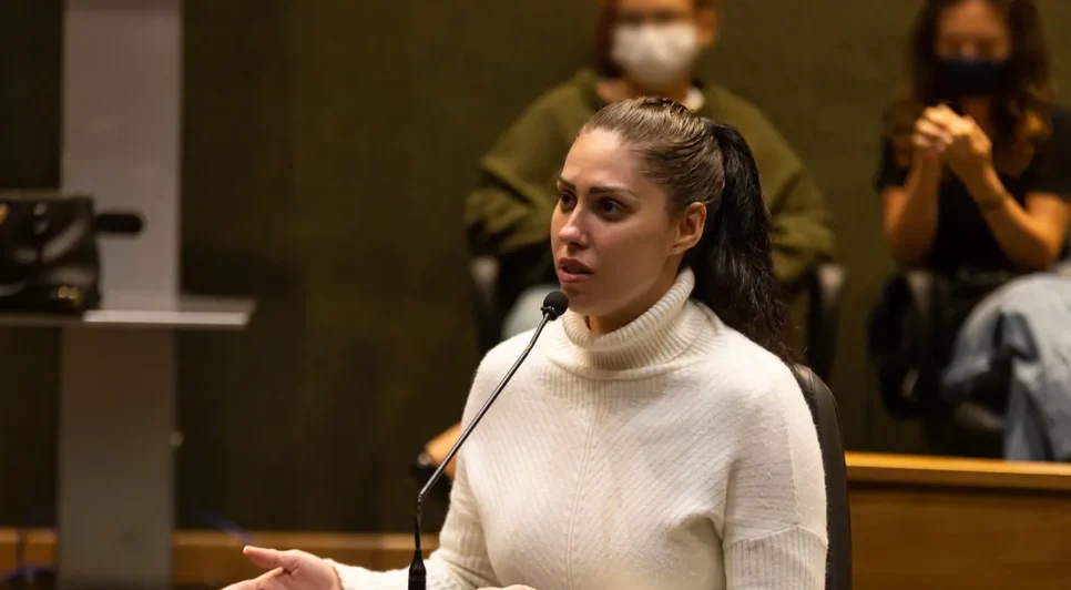 Mãe de Henry Borel em julgamento. Fonte: Internet