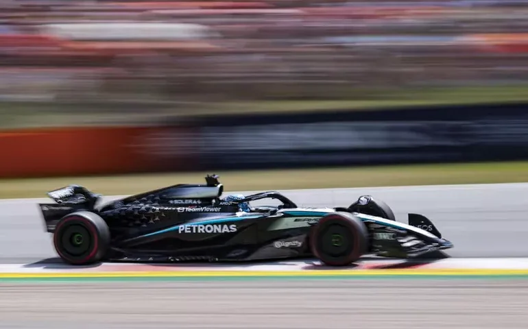 Russell lidera 1º treino de GP da Áustria; Hamilton é 9º