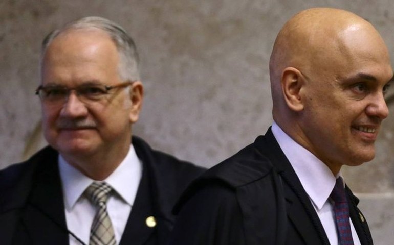 Moraes e Fachin deixam Planalto após reunião com Bolsonaro sem falar com imprensa
