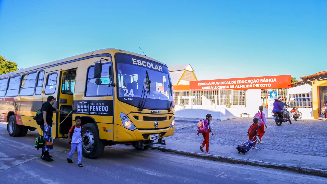 Prefeitura de Penedo reinicia aulas do ano letivo 2026