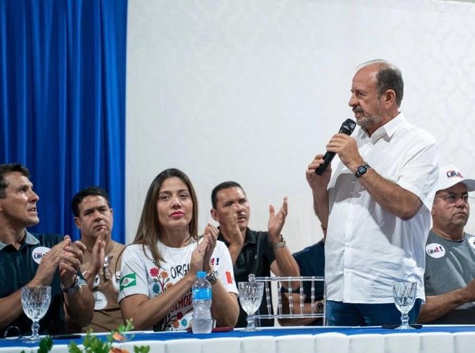 Em Olho D’Água das Flores, Antonio Albuquerque defende união política para ampliar ações no município