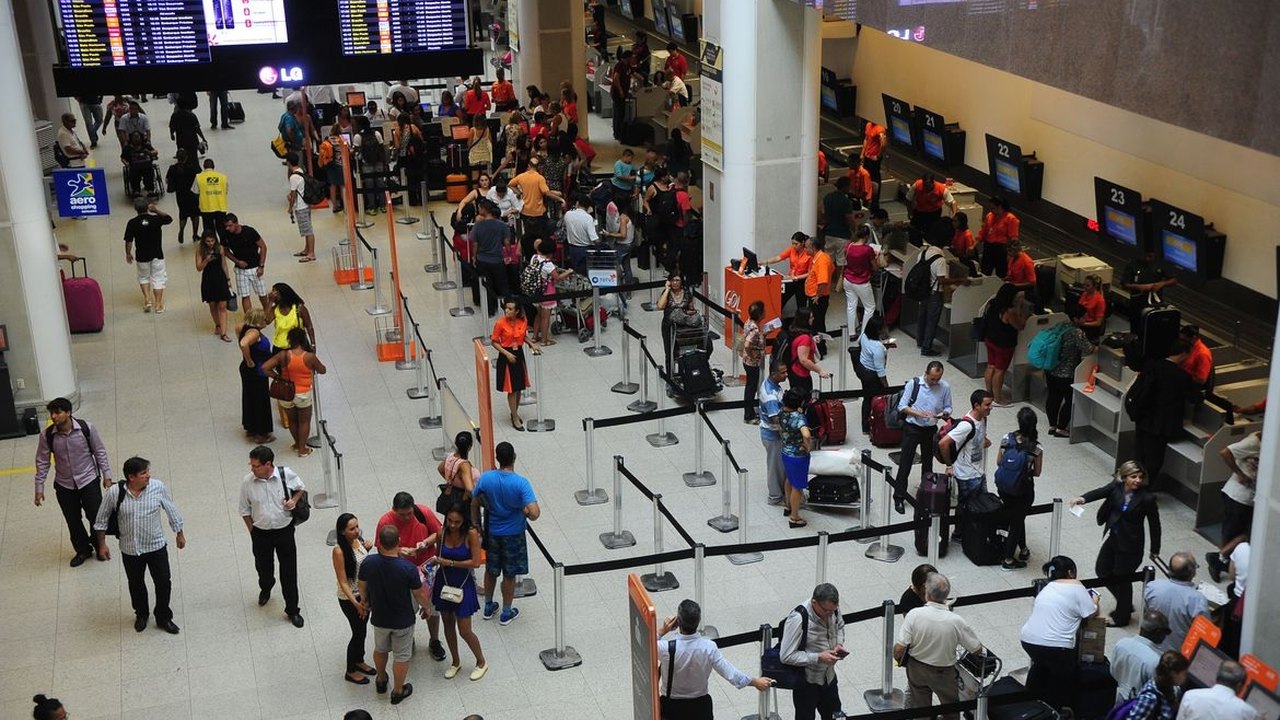 País volta a atrair turistas internacionais e tem melhor agosto em 28 anos