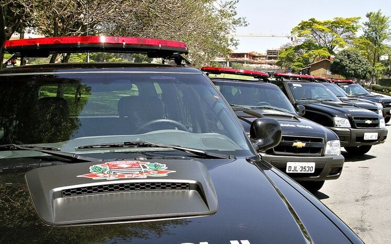 Polícia de SP cumpre mandados contra supostos desvios na área da saúde