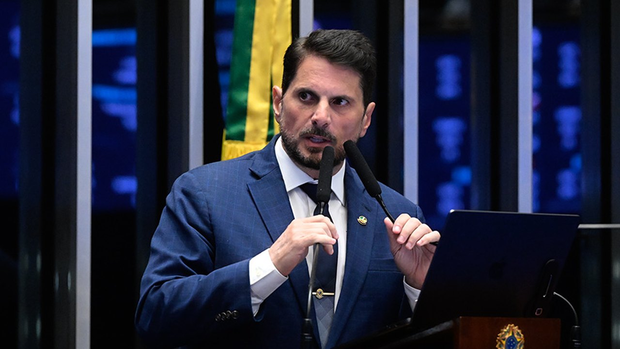 Marcos do Val critica decisões do STF e relata restrições a seu mandato