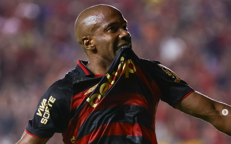 Fabinho festeja elogios de Abel Ferreira e espera mais chances no Palmeiras: 'Dar meu máximo'