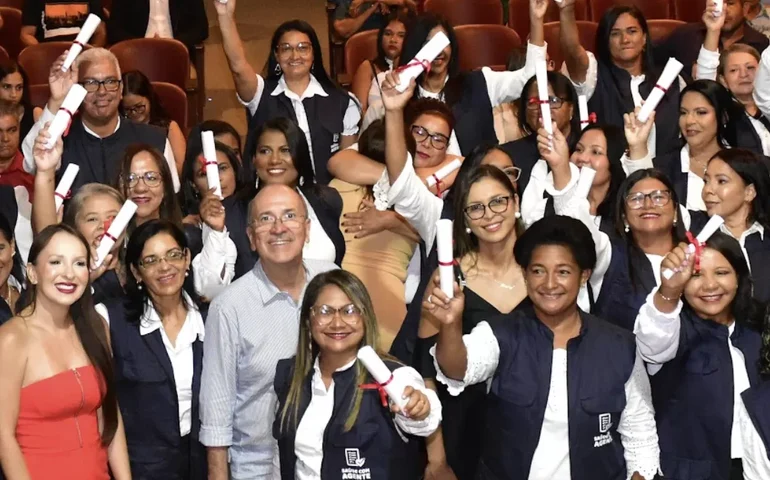 Prefeito Ronaldo Lopes anuncia 80% de aumento no repasse de incentivo para Agentes de Saúde e Endemias de Penedo