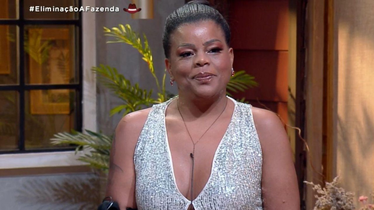 ‘A Fazenda 13’: Tati Quebra Barraco é a sexta eliminada