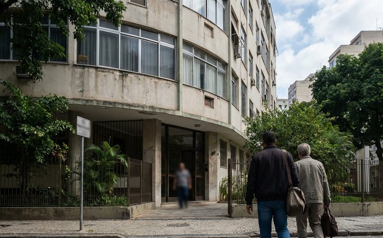 Turista norte-americano vira réu por agredir namorada a socos no Rio