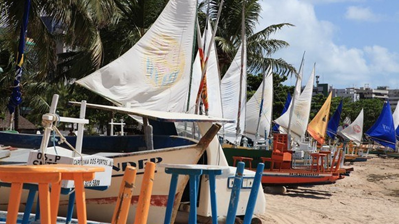 Turismo capacita jangadeiros para projeto Alagoas nas Velas