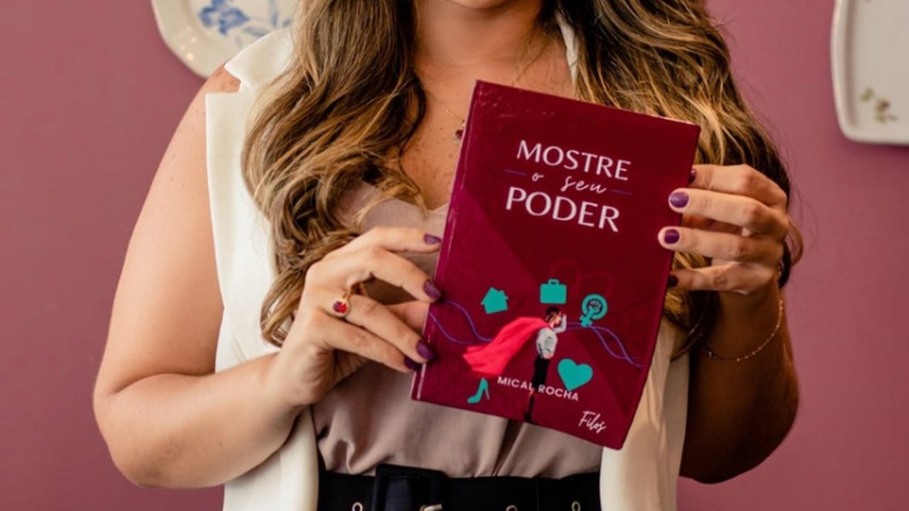 Dia do Livro: ‘Mostre o seu Poder”, de Mical Rocha, mostra as várias faces do que é ser mulher