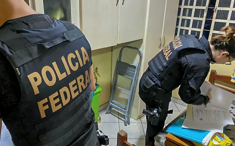 PF prende acusado de compartilhar imagens de abuso sexual infantil