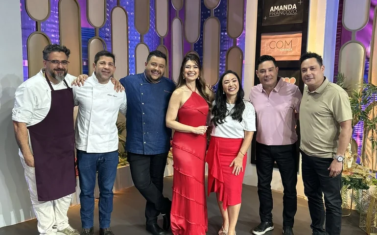 Vavá e Márcio embalam noite gastronômica natalina no programa de Amanda Françozo