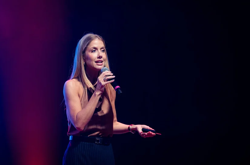 Gabriela Prioli conecta gestão pública e diálogo na Feira dos Municípios