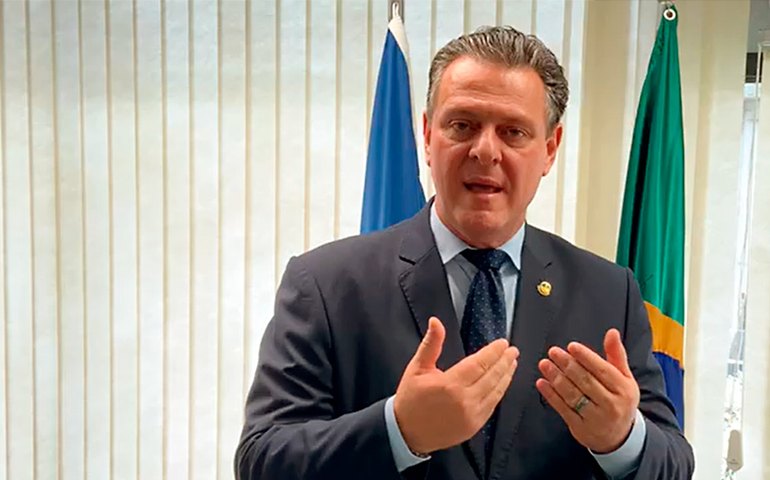 Fávaro: negociação com países para flexibilizar embargos a frango brasileiro já começou