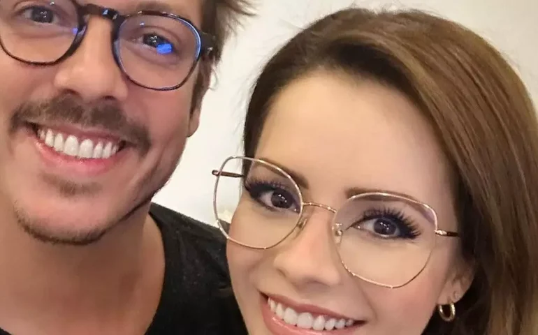 Fábio Porchat revela como foi beijar Sandy e dá detalhes sobre cena de nudez em filme