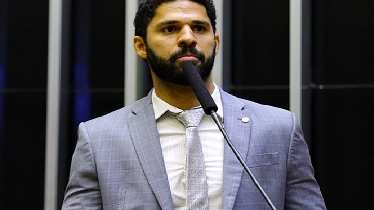 Morre no Rio o ex-deputado David Miranda, após 9 meses internado em UTI
