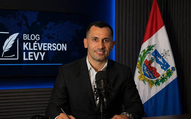 Especial: Poder e cargo, passam! O jornalista resiste e vive!