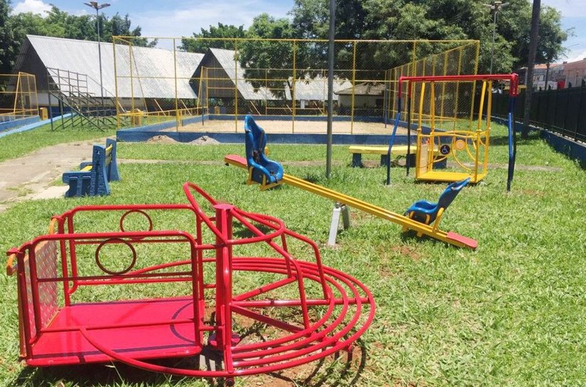 ALE aprova em 1º turno projeto que autoriza instalação de brinquedos psicomotores