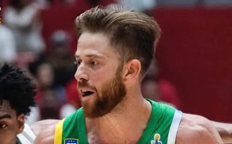 Com vaga garantida, seleção masculina de basquete perde do Panamá nas Eliminatórias da Americup