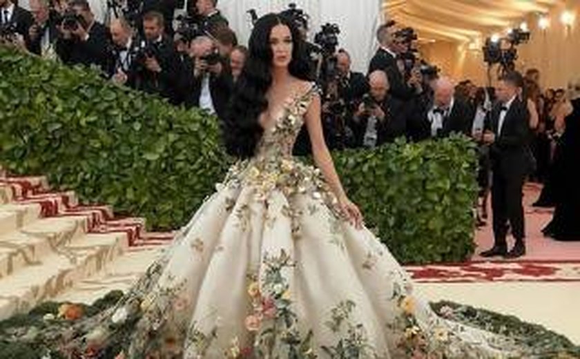 Katy Perry no Met Gala? Fotos feitas com IA enganam internautas e cantora desmente: 'Não fui'